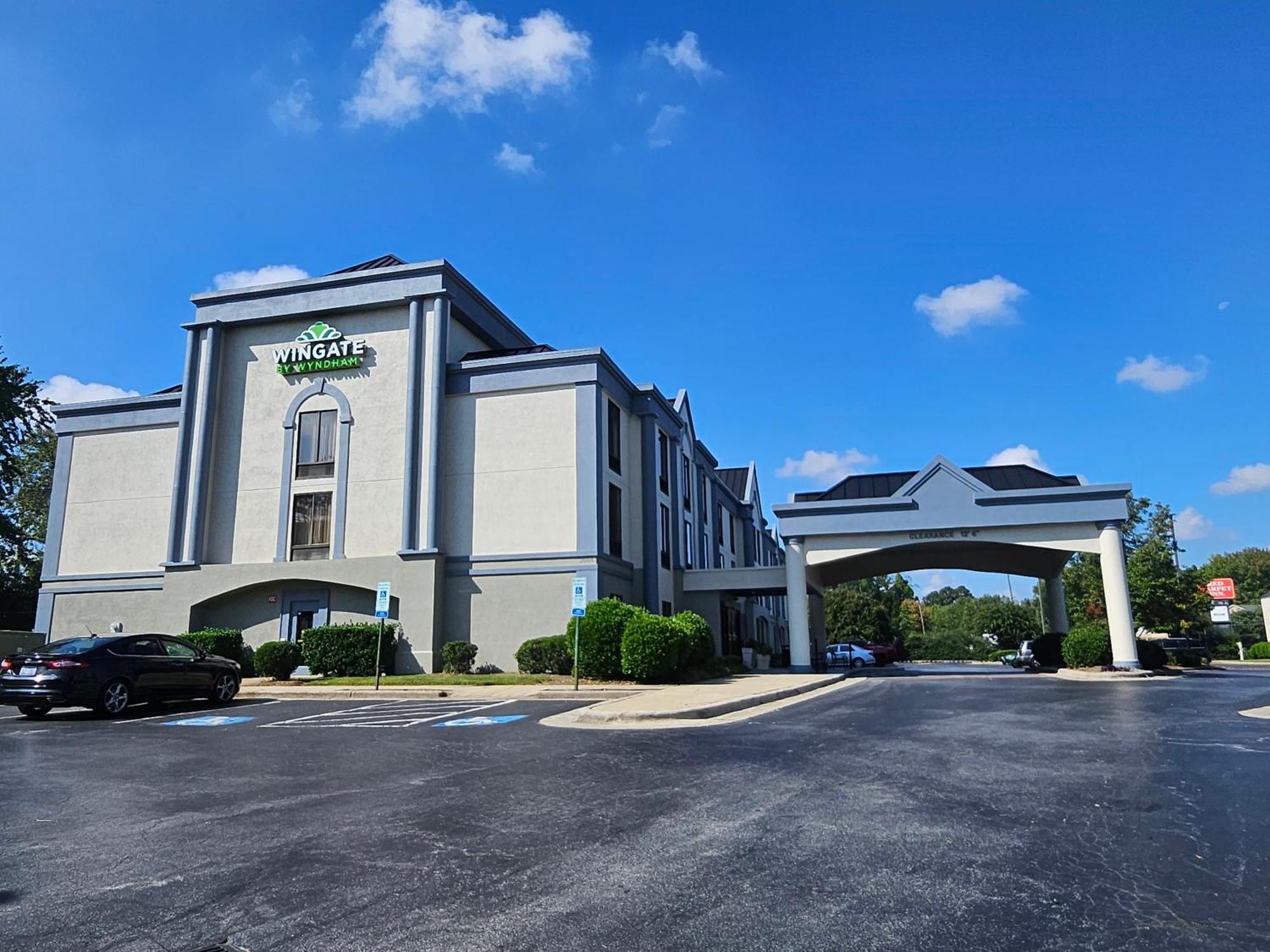 Greensboro/Coliseum Area Hotel Exterior photo